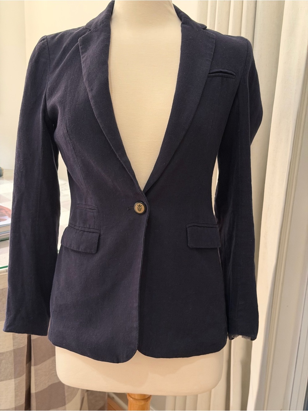 British Khaki Linen Cotton Navy Single-Button Blazer w/pinstripe lining. Sz. XS